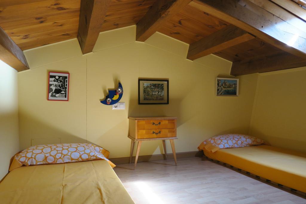 Can Salgueda Santa Pau Phòng bức ảnh